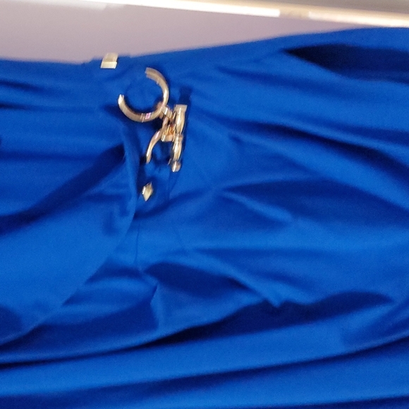 Dress - Picture 3 of 4